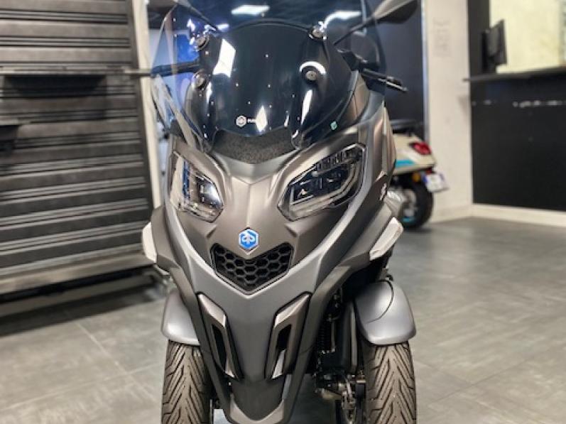 PIAGGIO MP3 530 HPE EXCLUSIVE