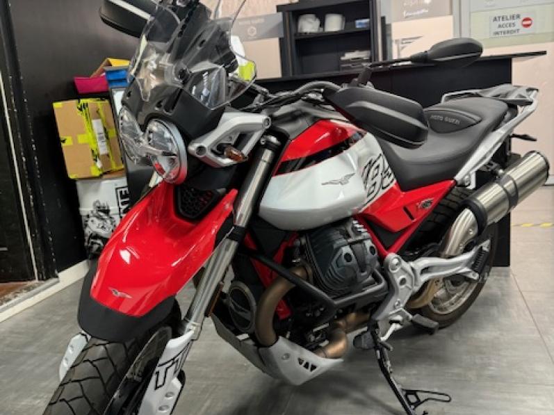 MOTO GUZZI V85 TT 